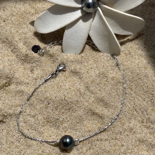 Bracelet perle de Tahiti sur sable