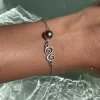Bracelet argenté à la main
