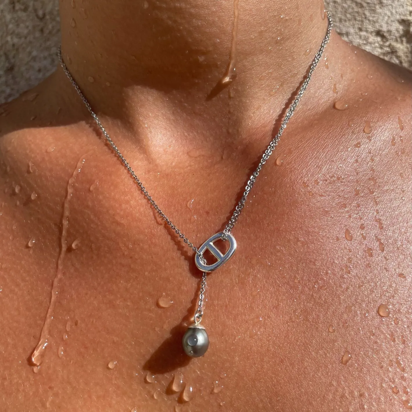 Collier Moeata court avec perle Collier Moeata argenté fait en france