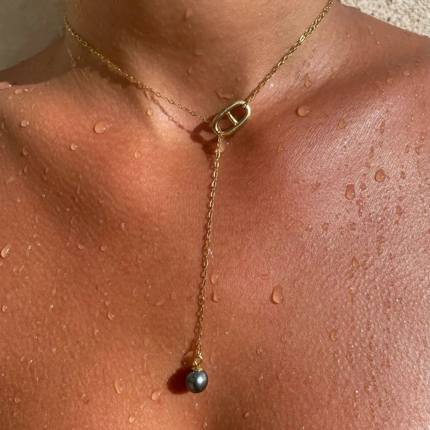 Collier Moeata doré pendant Collier Moeata doré fait a la main