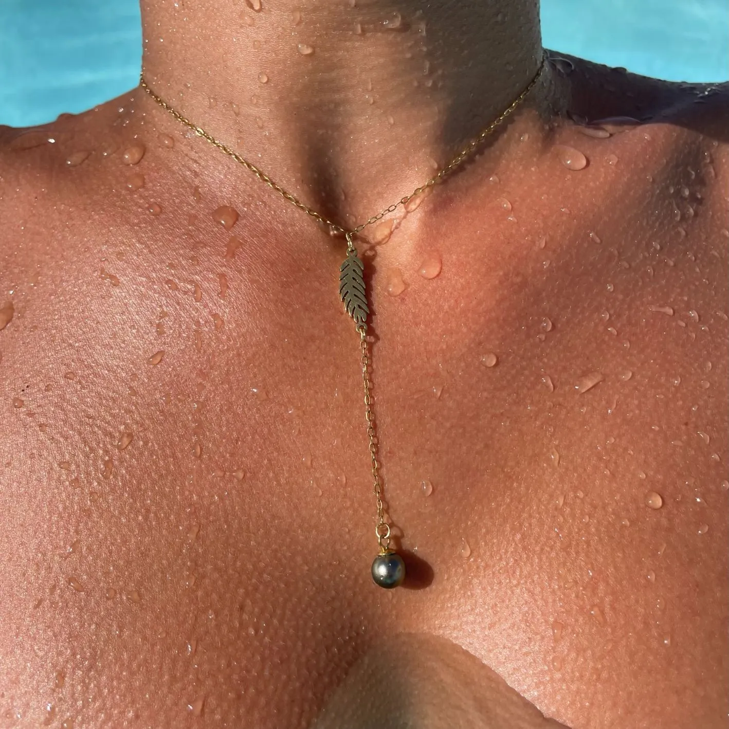 Collier Vanina dans l'eau Collier Vanina doré fait main