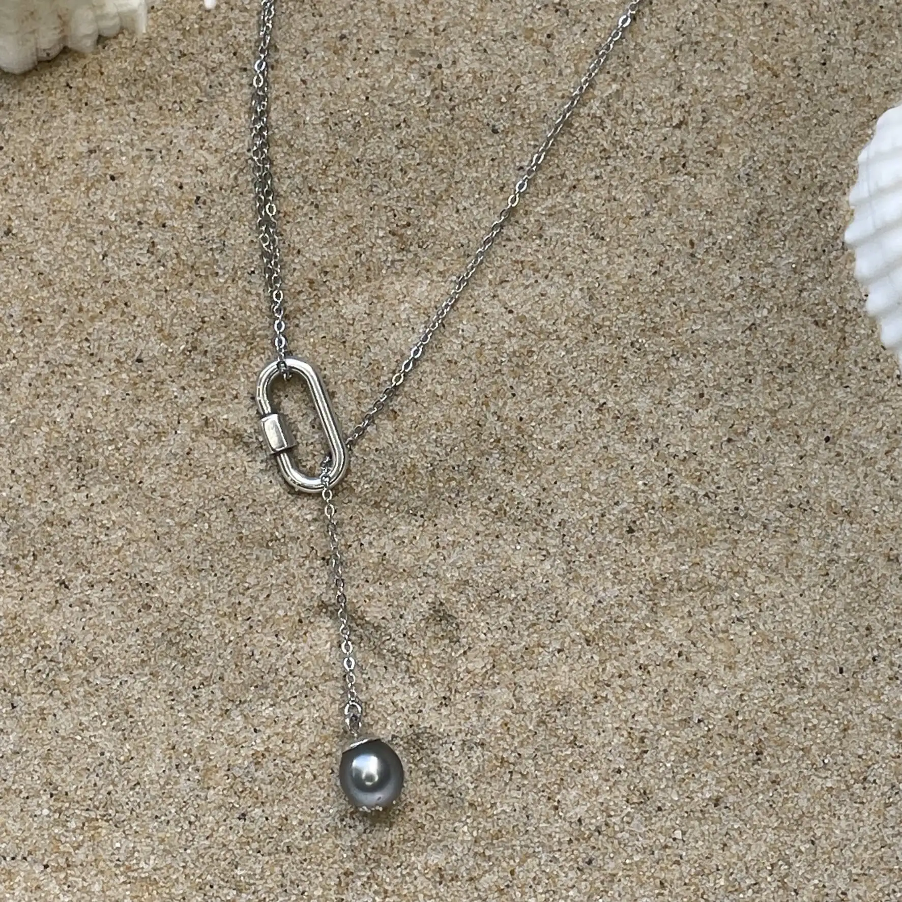 collier-avec-véritable-perles collier en acier inoxydable