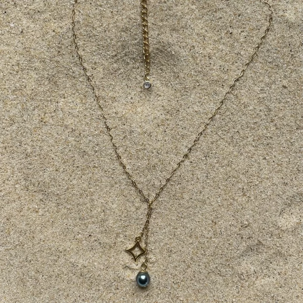 collier étoile dorée