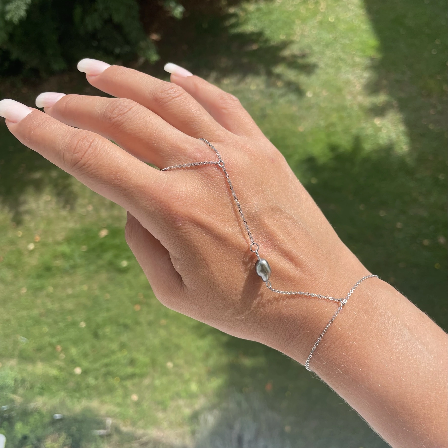 Chaine de main kesihi argenté en france