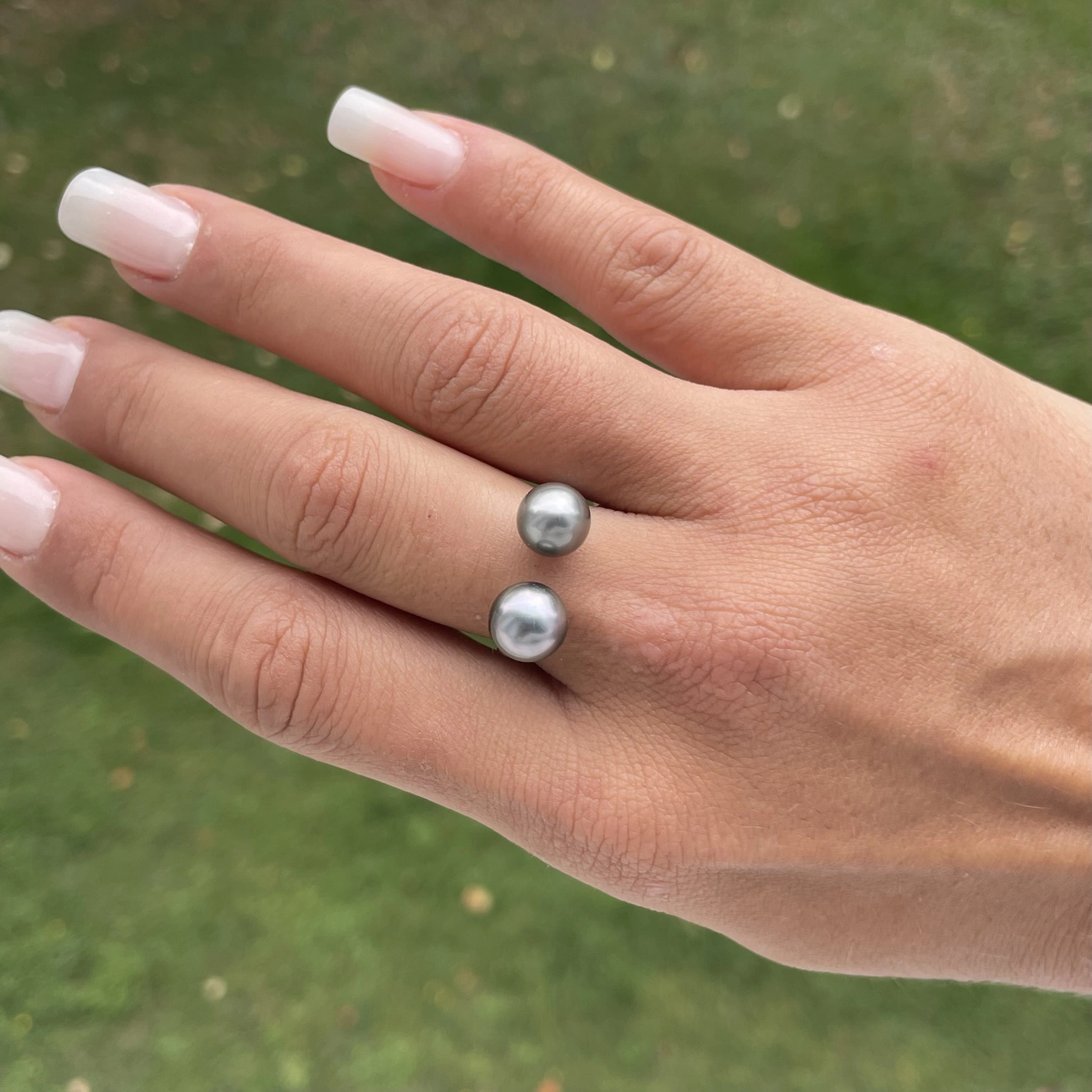 bague avec deux perles naturelles