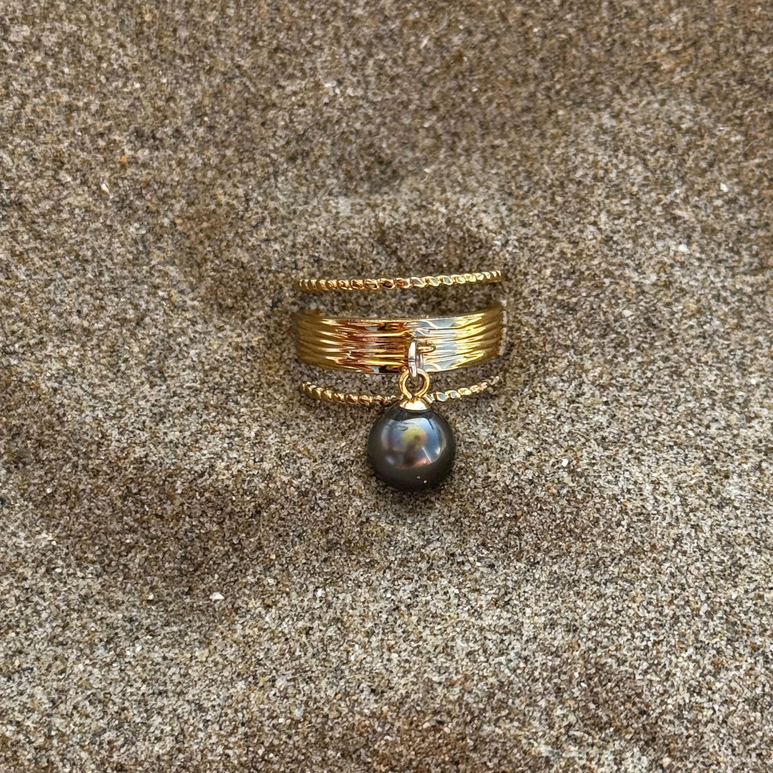 Bague Fetia dore perle tahiti