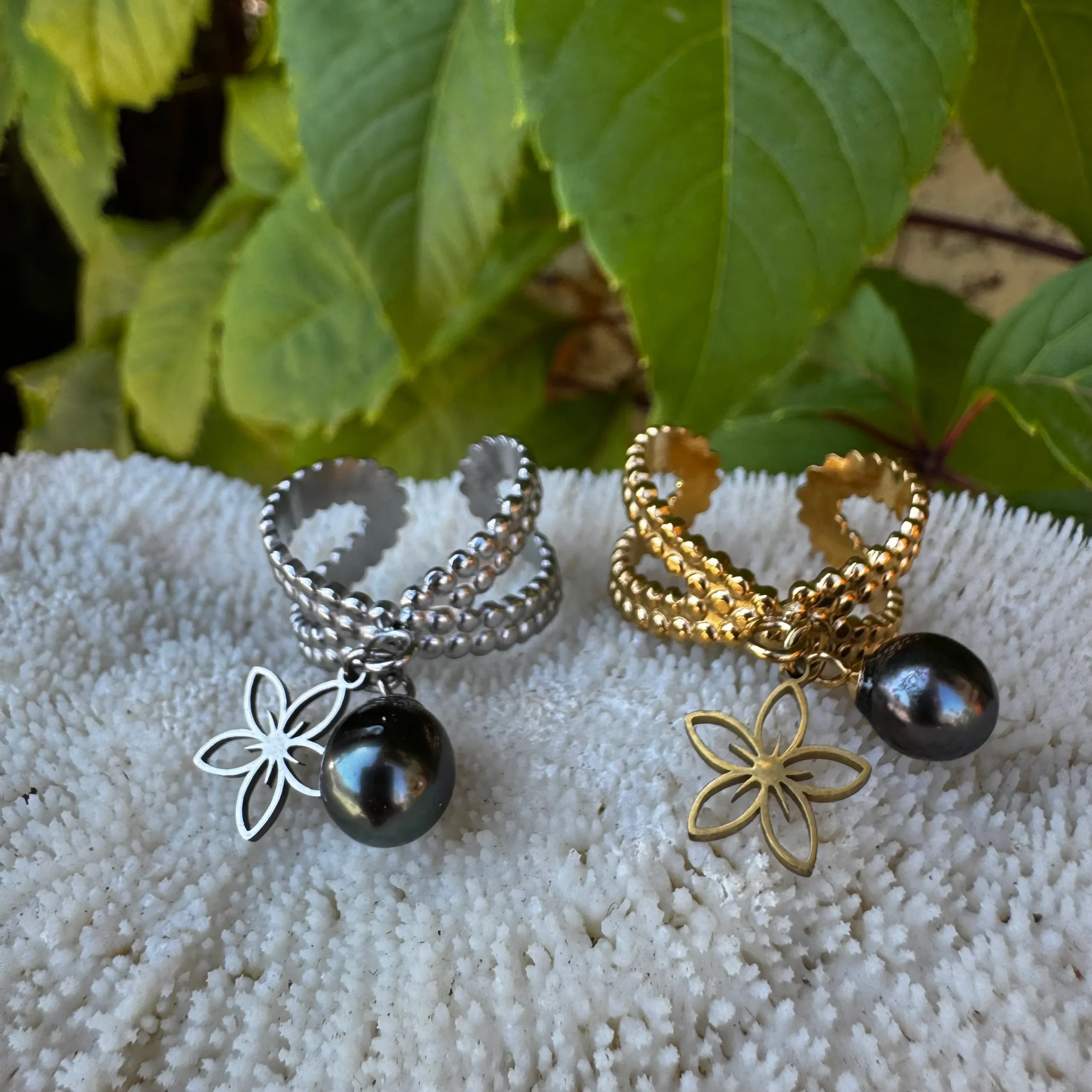 Bague Tahia pampille fleur de frangipanier_11zon