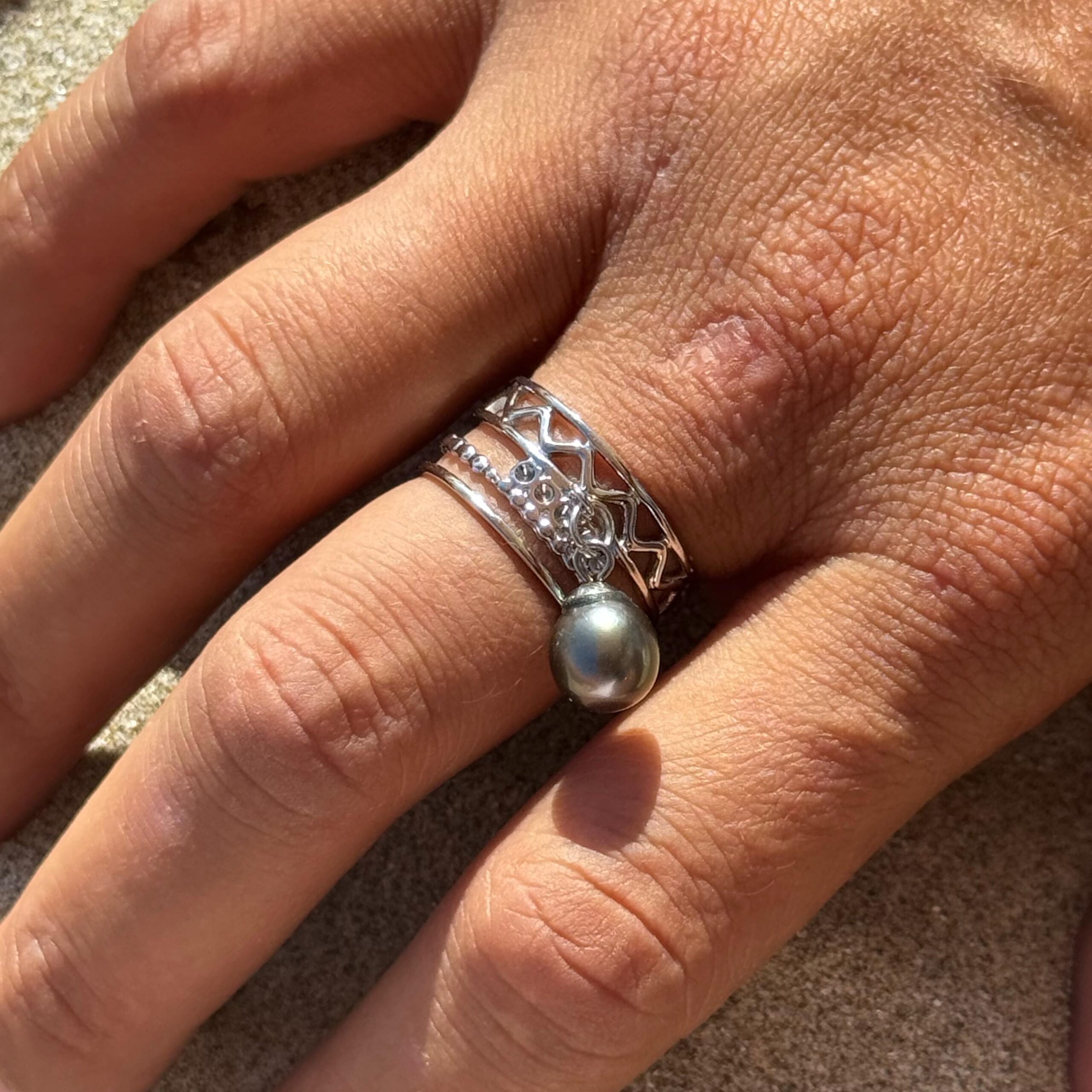 Bague Tehani argente perle de tahiti