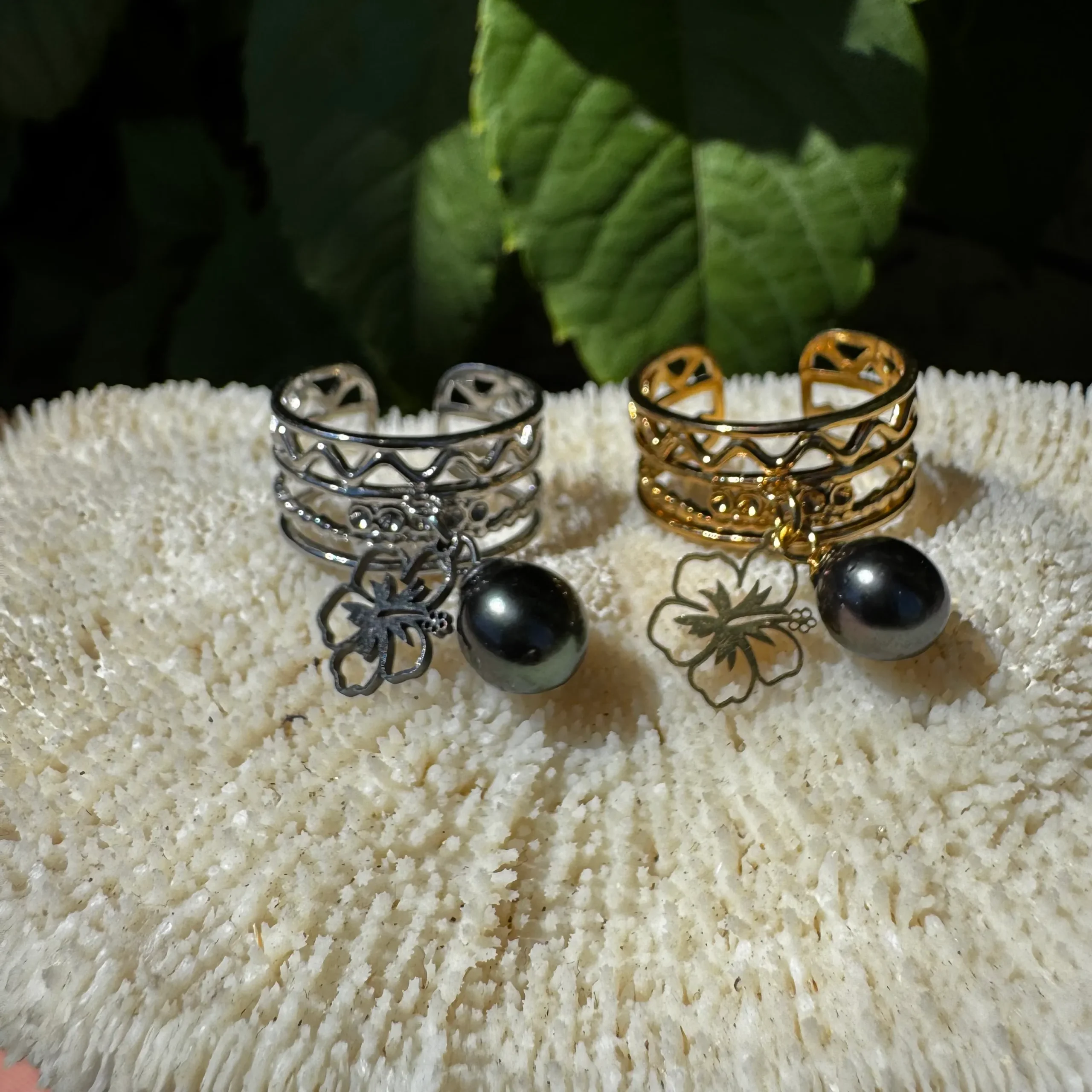 Bague Tehani pampille hibiscus_11zon