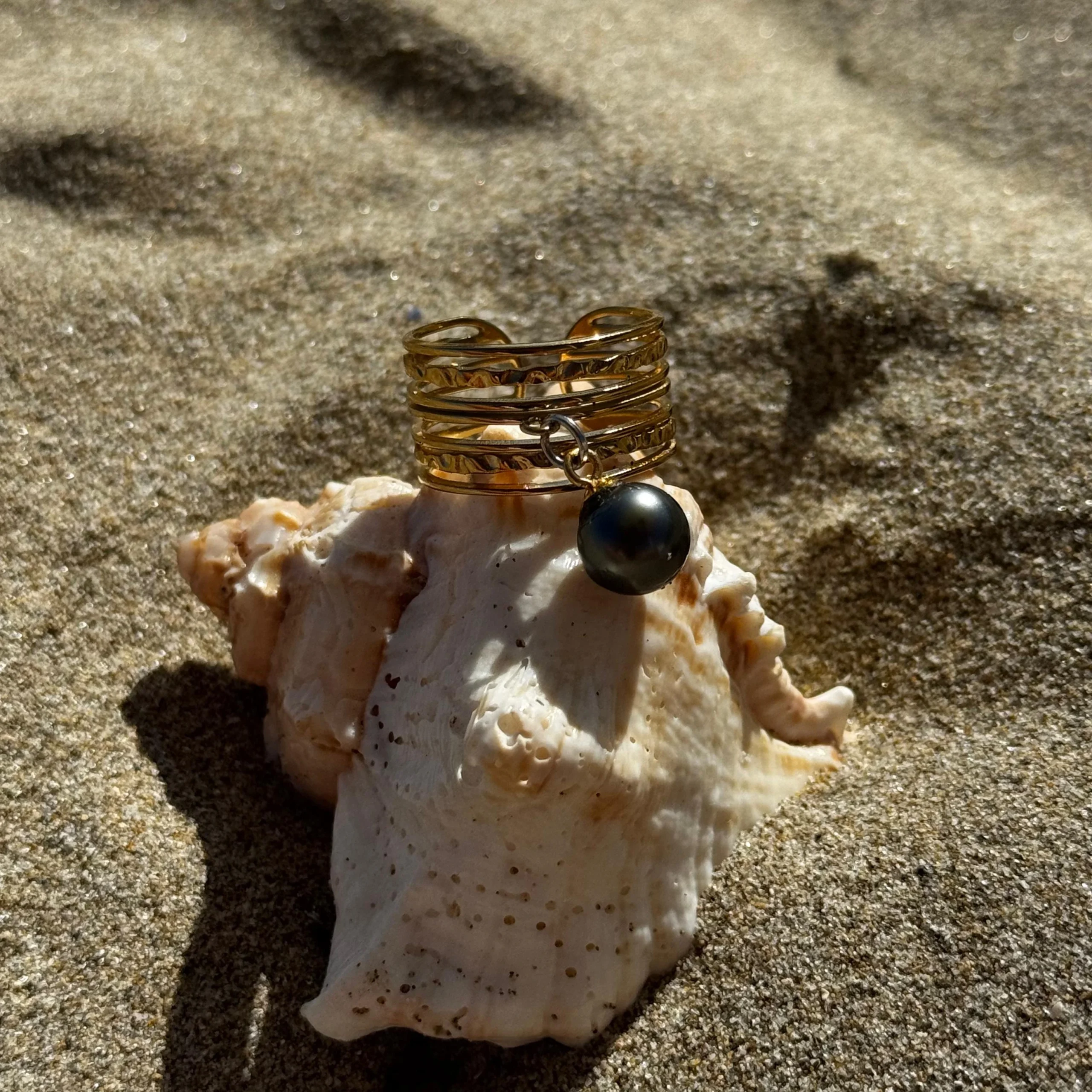 Bague Vaiani dore perle de tahiti