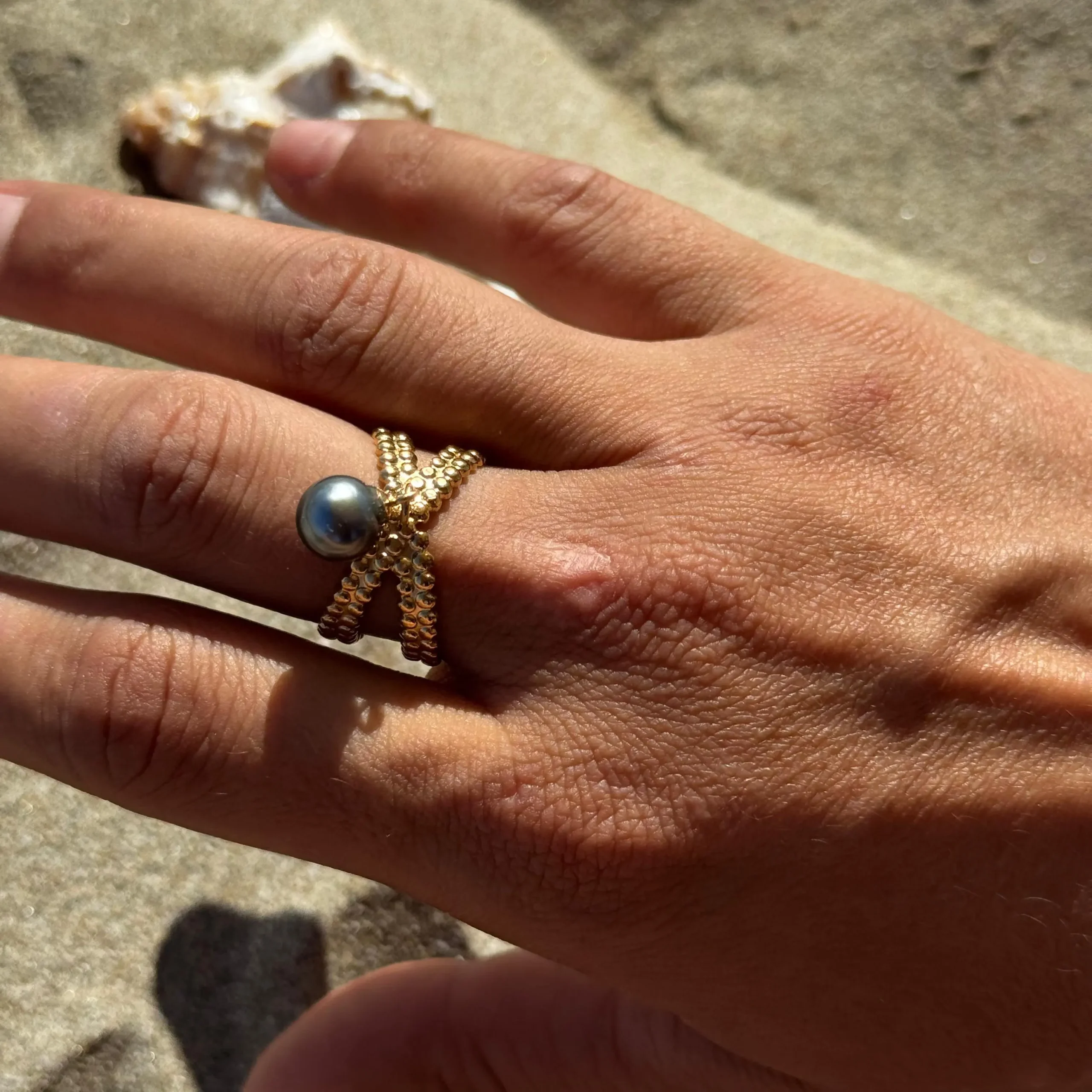 bague-Tahia-dore-perle-fait-main
