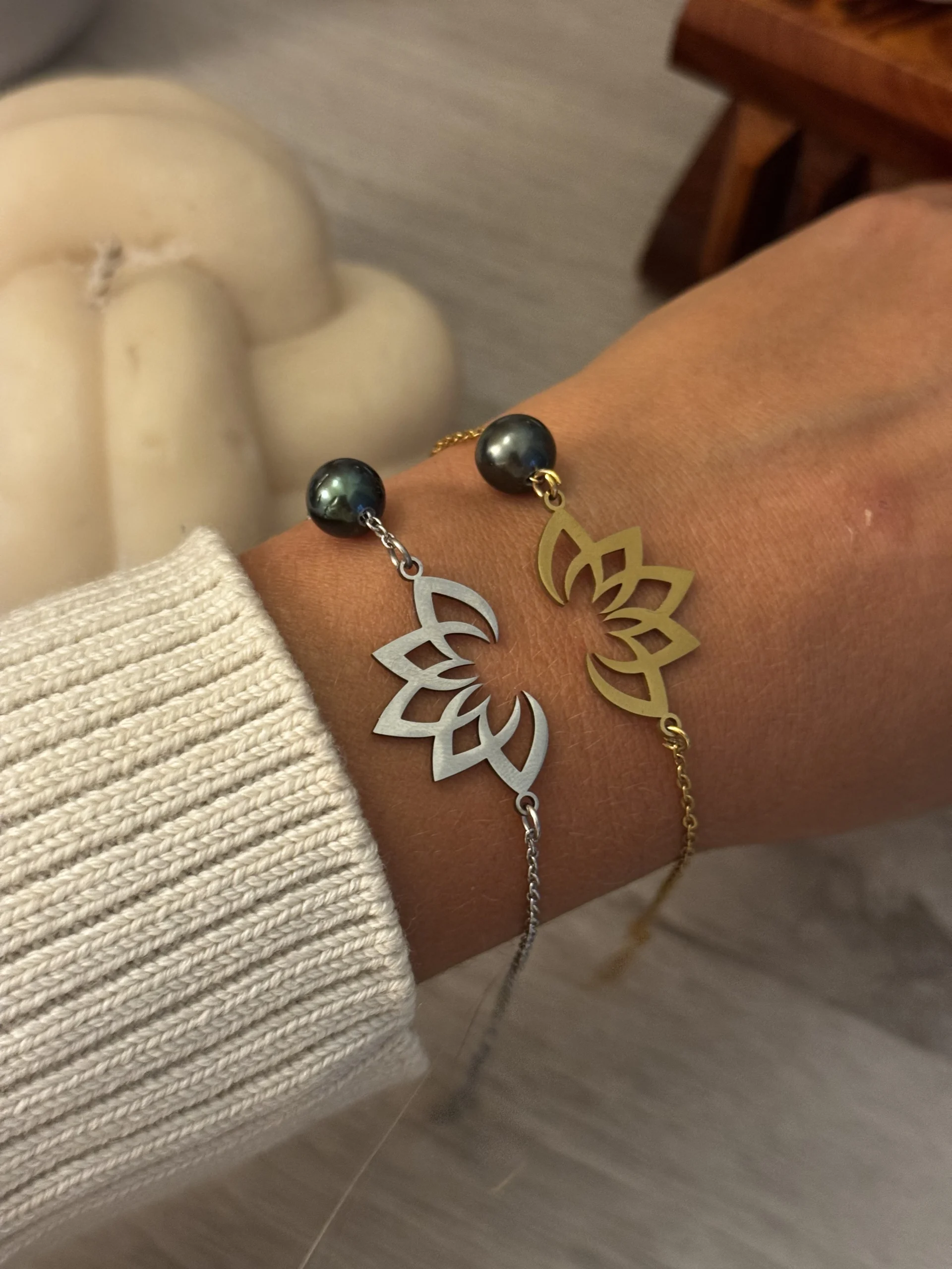 bracelets lotus acier inoxydable et perle de tahiti