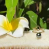 Bague Soleia reglable en acier inoxydable doré et sa perle de tahiti