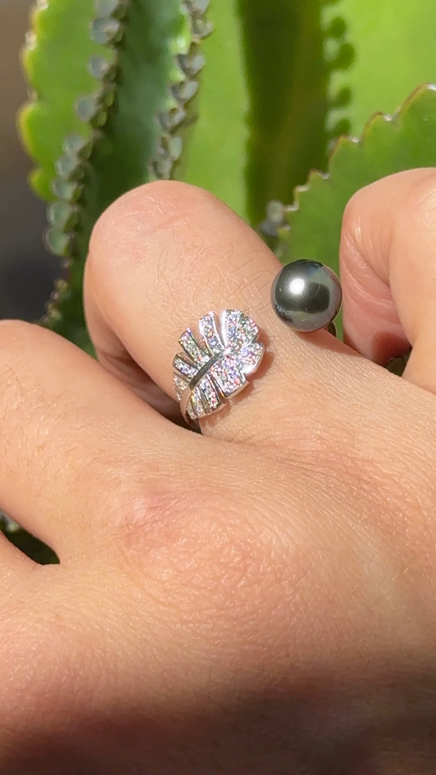 Bague Tropicalia argent 925 argenté, feuille en oxyde de zirconium avec perle de Tahiti